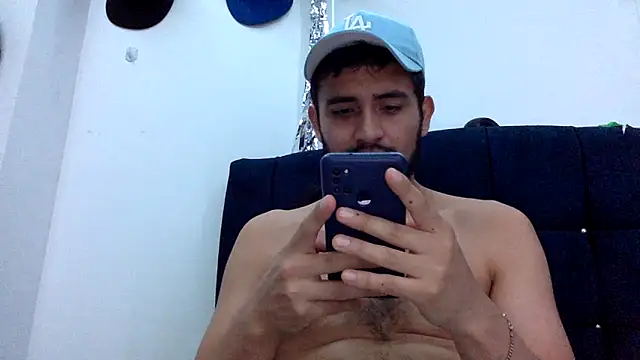 Snapshot of derek_smiith chatting on June 2026 12:27:02 AM derek smiith online show from June 2026 12:27:02 AM