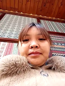 Emm-a- online show from April 2026 12:50:01 AM