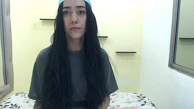 romina white18 online show from March 2026 05:31:02 AM