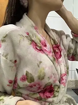 Branquinha rose online show from April 2026 10:14:01 PM