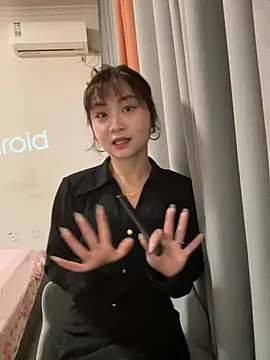 Snapshot of Huihui_518 chatting on April 2026 05:08:02 AM Huihui 518 online show from April 2026 05:08:02 AM