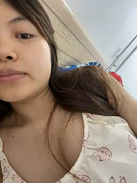 -Vaci- online show from April 2026 01:45:02 PM