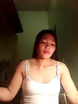 Snapshot of -Quyny- chatting on April 2026 12:56:02 PM -Quyny- online show from April 2026 12:56:02 PM