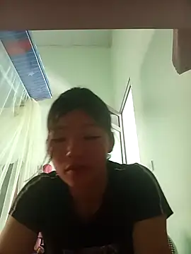 Snapshot of -Quyny- chatting on April 2026 07:54:01 AM -Quyny- online show from April 2026 07:54:01 AM