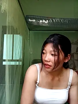 Snapshot of -Quyny- chatting on March 2026 06:37:02 AM -Quyny- online show from March 2026 06:37:02 AM