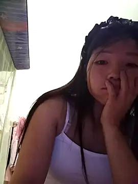 Snapshot of -Quyny- chatting on May 2026 07:28:02 PM -Quyny- online show from May 2026 07:28:02 PM