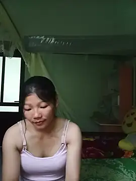 Snapshot of -Quyny- chatting on May 2026 11:48:02 PM -Quyny- online show from May 2026 11:48:02 PM