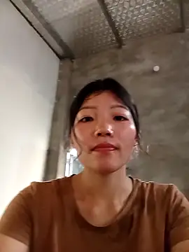 Snapshot of -Quyny- chatting on April 2026 08:40:02 AM -Quyny- online show from April 2026 08:40:02 AM