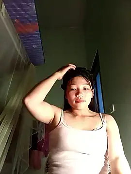 Snapshot of -Quyny- chatting on May 2026 11:47:01 AM -Quyny- online show from May 2026 11:47:01 AM