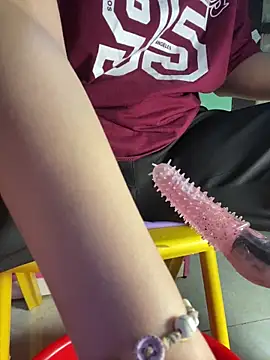 LunoChuckie online show from April 2026 01:29:01 AM