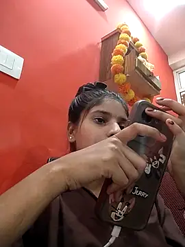 Snapshot of TANU01990 chatting on April 2026 04:04:01 AM TANU01990 online show from April 2026 04:04:01 AM