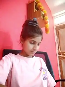 Snapshot of TANU01990 chatting on May 2026 04:18:02 AM TANU01990 online show from May 2026 04:18:02 AM