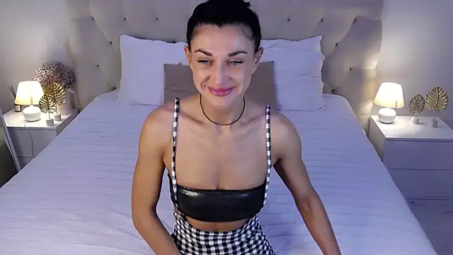 Snapshot of AriannaCruise chatting on June 2026 05:46:01 PM AriannaCruise online show from June 2026 05:46:01 PM