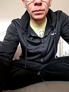 couple hot03 online show from March 2026 12:39:01 PM