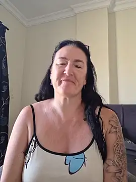 Snapshot of Flirty_Siennax chatting on July 2026 07:27:02 AM Flirty Siennax online show from July 2026 07:27:02 AM