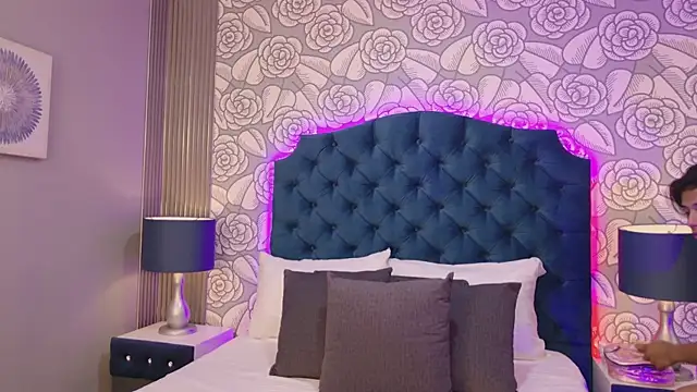 ChloeAndJeanPaul online show from April 2026 03:23:01 AM