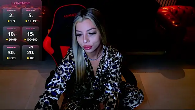 Ohh Nicole online show from April 2026 07:15:02 PM