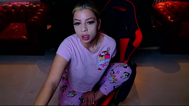 Ohh Nicole online show from April 2026 06:53:01 AM