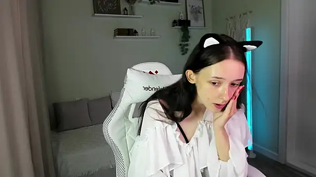 AnnaOddy online show from June 2026 03:39:02 AM