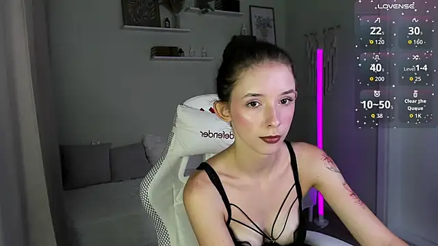 AnnaOddy online show from July 2026 06:20:02 AM