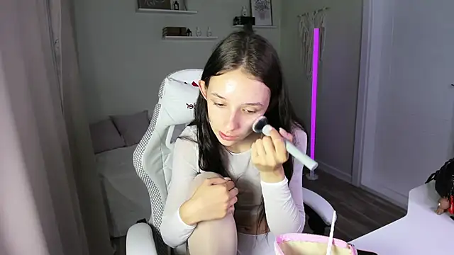 AnnaOddy online show from July 2026 01:14:02 AM