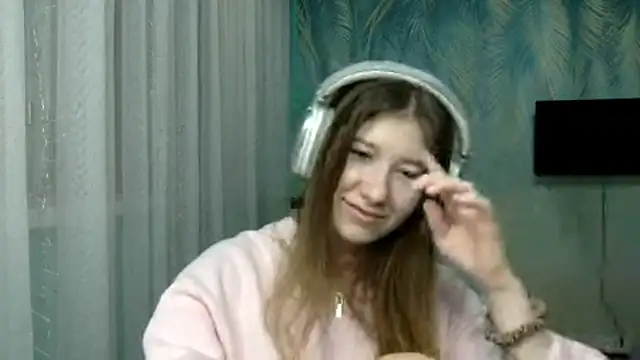 Kate Jomallona online show from April 2026 02:13:02 PM