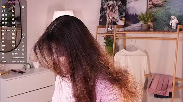 Snapshot of CherlyGuss chatting on April 2026 03:40:02 AM CherlyGuss online show from April 2026 03:40:02 AM