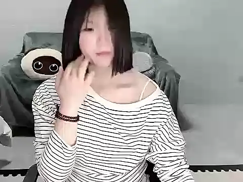 YangYang--baby online show from April 2026 04:10:01 PM