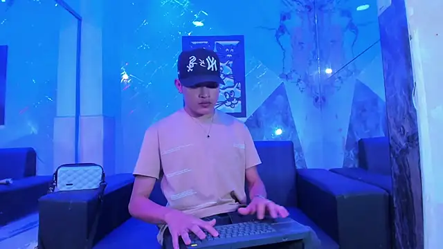 Robert smith26 online show from April 2026 12:30:02 PM