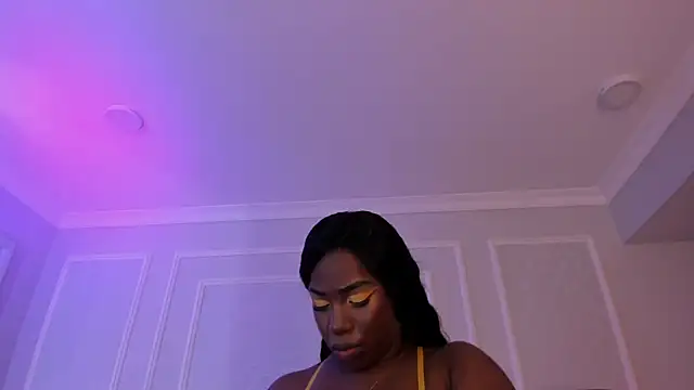 Snapshot of IrisJones_ chatting on July 2026 12:44:01 PM IrisJones online show from July 2026 12:44:01 PM