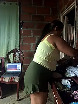 Snapshot of saritaloveyi chatting on April 2026 03:49:01 PM saritaloveyi online show from April 2026 03:49:01 PM