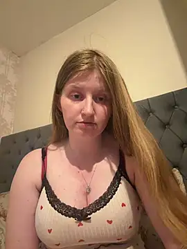 shannonlouisex online show from April 2026 06:14:01 PM