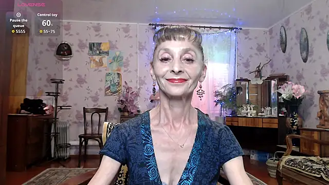 Snapshot of Shooting-Star- chatting on June 2026 12:11:01 PM Shooting-Star- online show from June 2026 12:11:01 PM