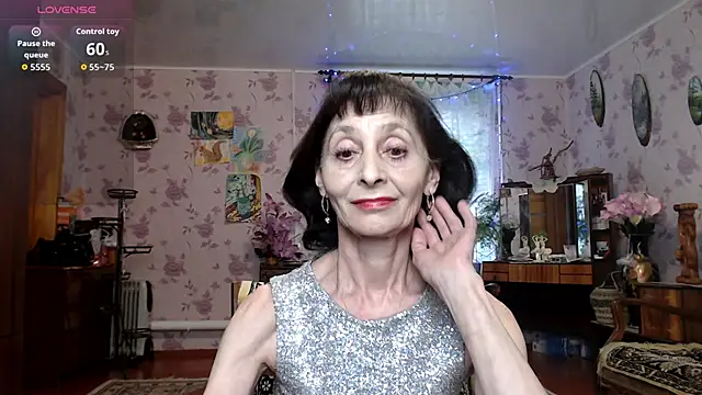 Snapshot of Shooting-Star- chatting on April 2026 12:01:01 PM Shooting-Star- online show from April 2026 12:01:01 PM