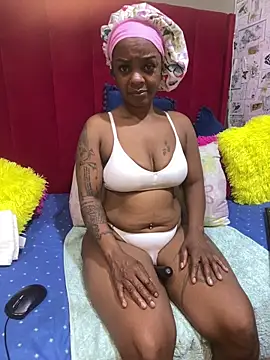 Cherrybootyofjoy86 online show from March 2026 12:44:02 AM