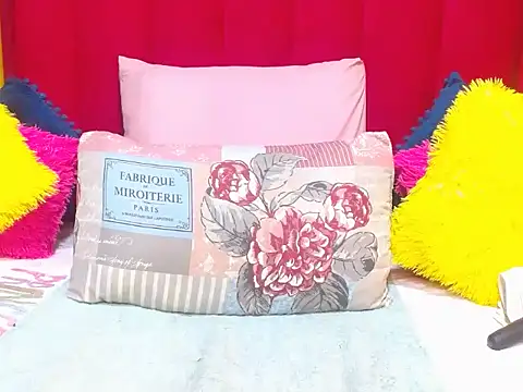 Cherrybootyofjoy86 online show from April 2026 08:32:01 AM