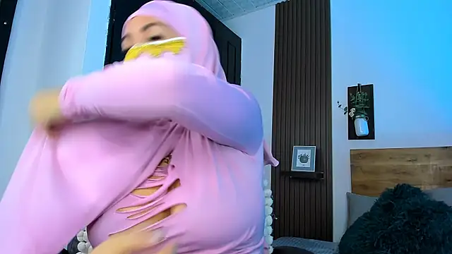 Nailea   online show from April 2026 02:19:01 AM