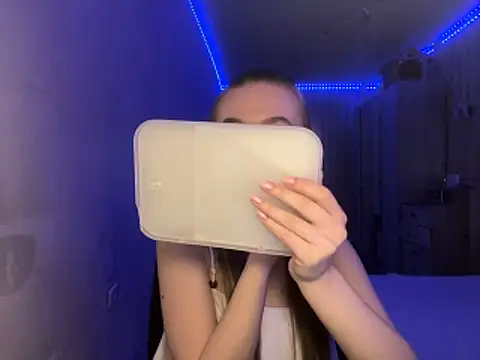 Snapshot of melissashineeee chatting on April 2026 01:36:01 PM melissashineeee online show from April 2026 01:36:01 PM