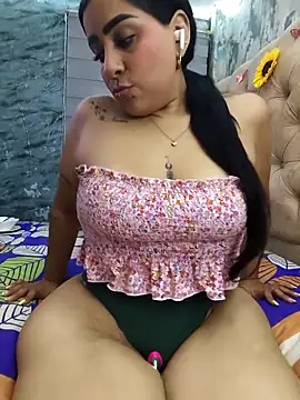 Snapshot of val_eria chatting on April 2026 03:56:01 AM val eria online show from April 2026 03:56:01 AM