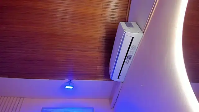 izumi mei online show from April 2026 11:58:01 AM