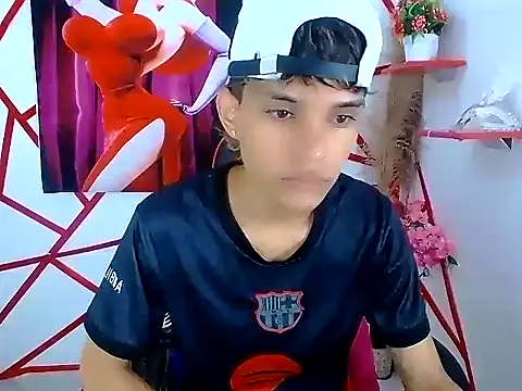 chris evans77 online show from April 2026 01:01:02 PM