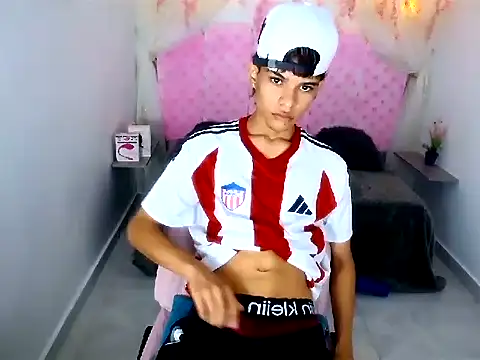 chris evans77 online show from April 2026 01:02:01 PM