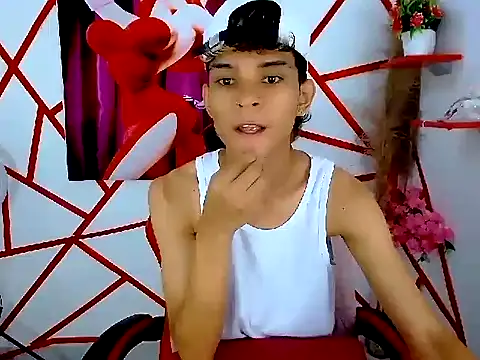 chris evans77 online show from April 2026 08:15:02 PM