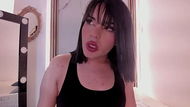 GlossyBratz online show from April 2026 08:09:02 PM