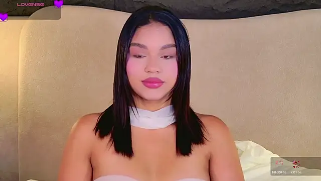 Anngelinna  online show from April 2026 06:23:01 PM