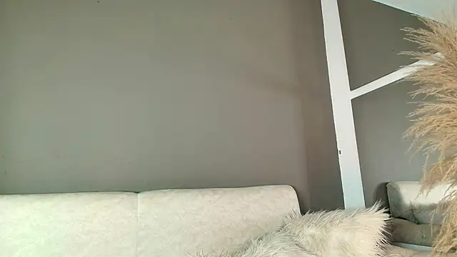 Zoee 8 online show from June 2026 08:17:02 PM