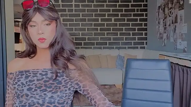 Miss sunshinee online show from April 2026 08:56:01 PM