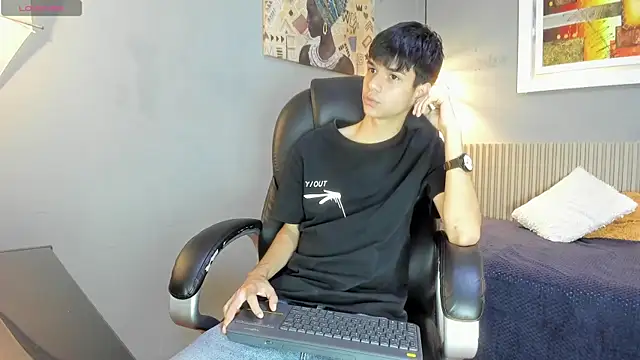 Snapshot of maxim_rod chatting on July 2026 09:52:02 PM maxim rod online show from July 2026 09:52:02 PM