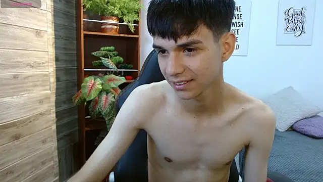 maxim rod online show from April 2026 08:13:01 PM