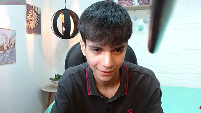 Snapshot of maxim_rod chatting on June 2026 07:03:01 PM maxim rod online show from June 2026 07:03:01 PM